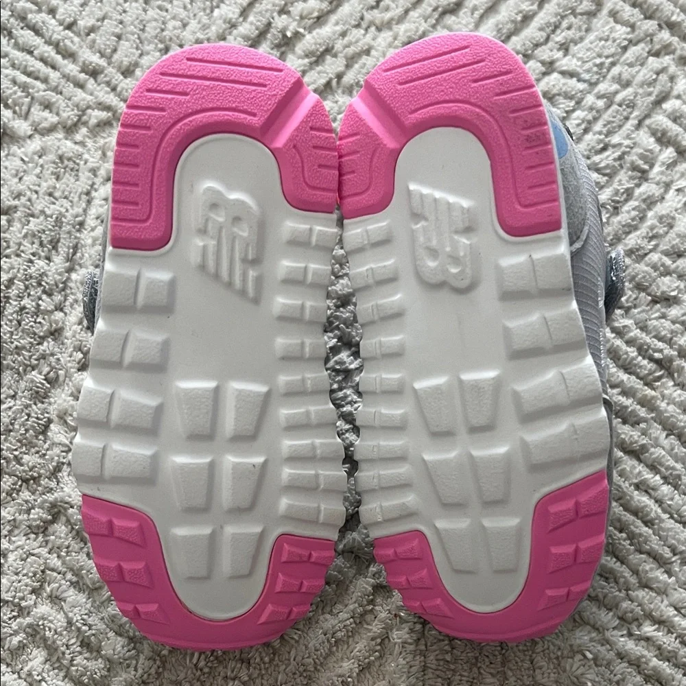 Infant/Toddler’s New Balance 515 B Hook & Loop Sneakers - Picture 5 of 7